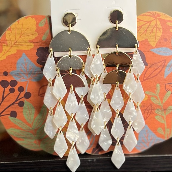 Earrings Each pair sold separately - Picture 5 of 5